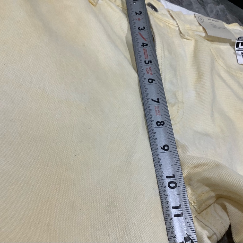 Universal thread baggy  leg 90’s mid rise yellow size 6 R. NWT. - Picture 14 of 14